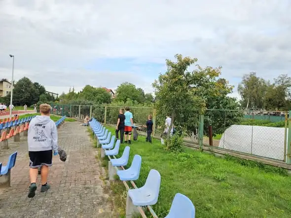 Uczniowie ze Złotnik Kujawskich posprzątali okolicę szkoły w ramach akcji „Sprzątanie Świata”