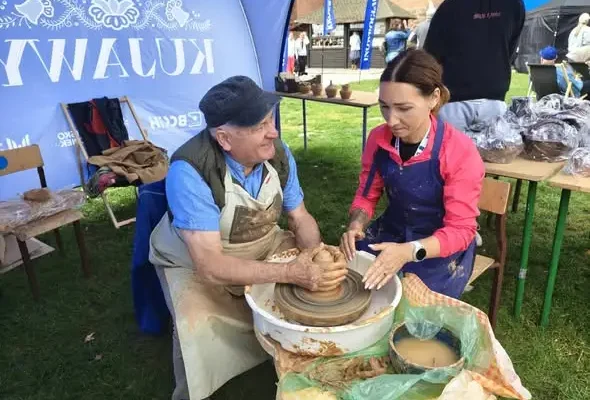 Piknik pod Kujawskim Niebem w Kruszwicy – atrakcje na Wzgórzu Zamkowym