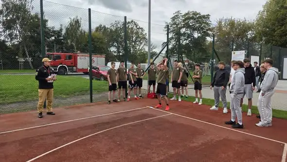 Test sprawnościowy klas mundurowych w Inowrocławiu – najlepsi z Chemika
