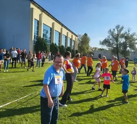 120 zawodników na starcie 1. biegu i marszu NW w Janikowie