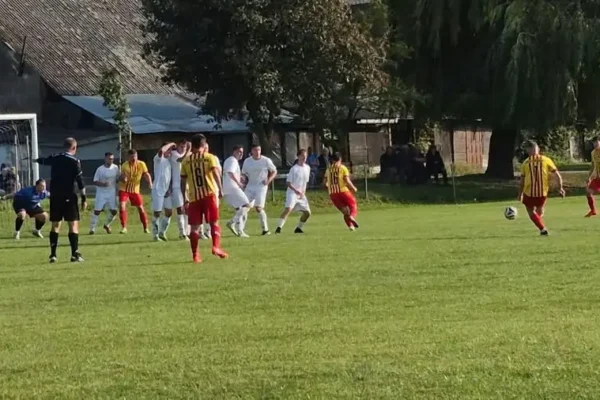 Znicz przegrywa w Polanowicach mimo prowadzenia 2:0