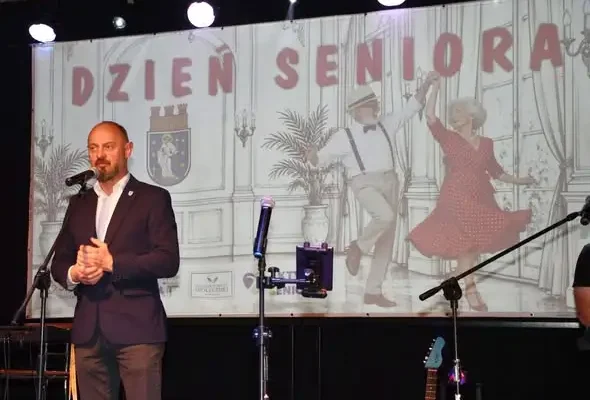 Dzień Seniora w Pakości – złote przeboje i wspólna zabawa