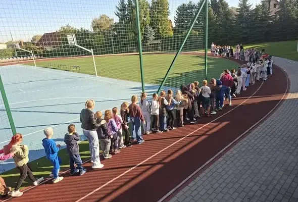 Szkoła w Złotnikach Kujawskich podsumowuje Tydzień Przeciwdziałania Przemocy Rówieśniczej i Tydzień Szczęścia