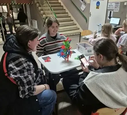 Rodzinne Granie w Gnojnie – planszówki, które pomogły w leczeniu