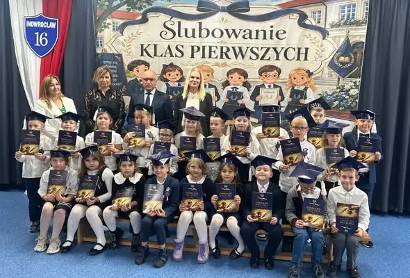 Pasowanie pierwszoklasistów w Inowrocławiu – dzień pełen emocji i wzruszeń