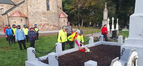 Rajd rowerowy „Szlakiem Szwadronu Nadgopolańskiego” – 88 km i 50 uczestników odkrywało historię Kujaw
