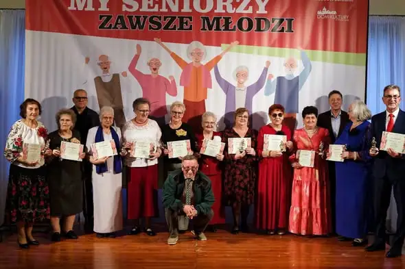 Zespół „Zawsze Młodzi” z sukcesami na trzech przeglądach seniorów