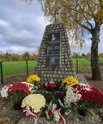 Kruszwica oddała hołd ofiarom 1939 roku przed Wszystkich Świętych