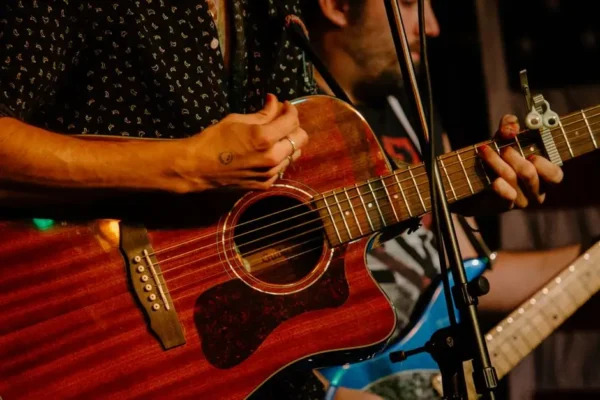 Muzyczne Barwy Jesieni w Gniewkowie – dwa duety, dwa muzyczne światy