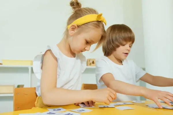 Uczniowie z klas 3a i 3b uczyli się pisać listy – tradycyjnie i mailowo
